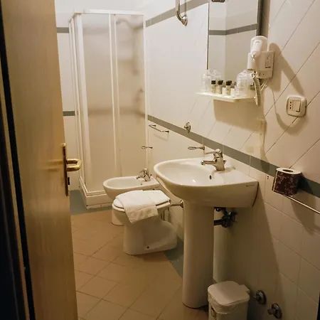 Residenza Gens Petilia - Nuova Gestione Hotel Pitigliano