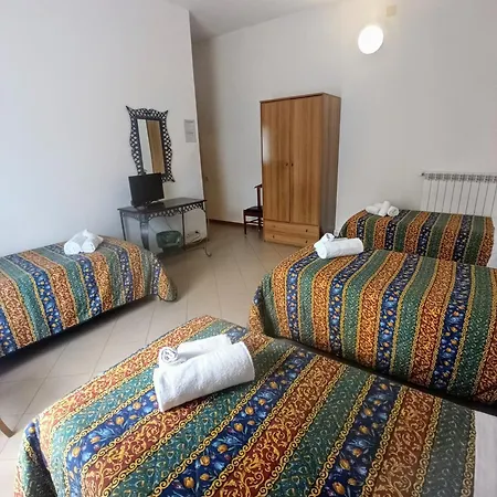 Hotel Residenza Gens Petilia - Nuova Gestione Pitigliano
