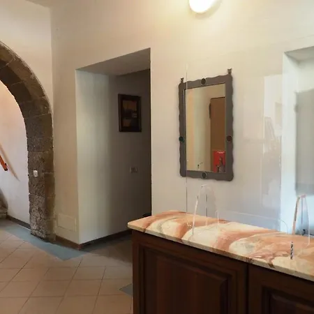 Residenza Gens Petilia - Nuova Gestione Hotel Pitigliano